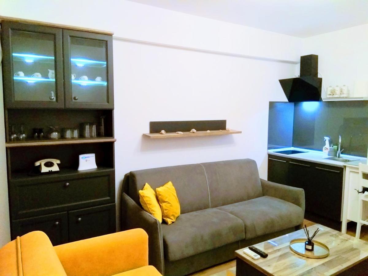 Studio Oxford-Campus Sat Vacanta Констанца Екстериор снимка