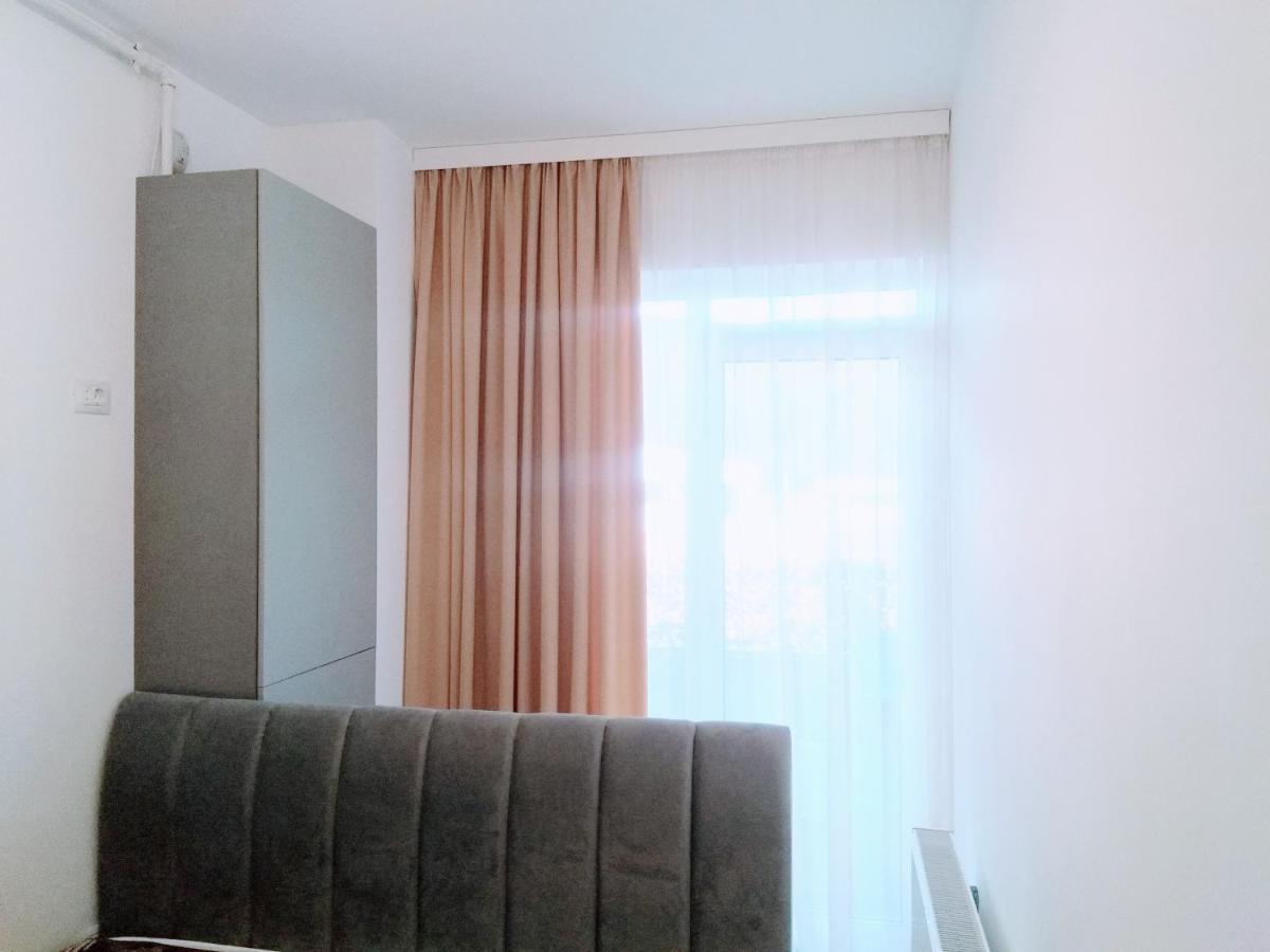 Studio Oxford-Campus Sat Vacanta Констанца Екстериор снимка